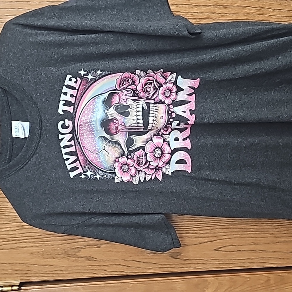 Unisex  L T-shirt  "living the dream"